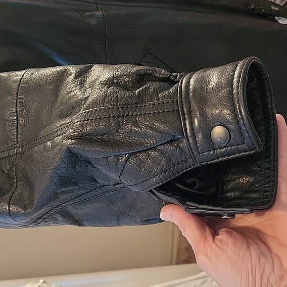 MARC By Andrew Marc size M Black Leather Belted Zippered Pockets Coat Jacket - Picture 4 of 13